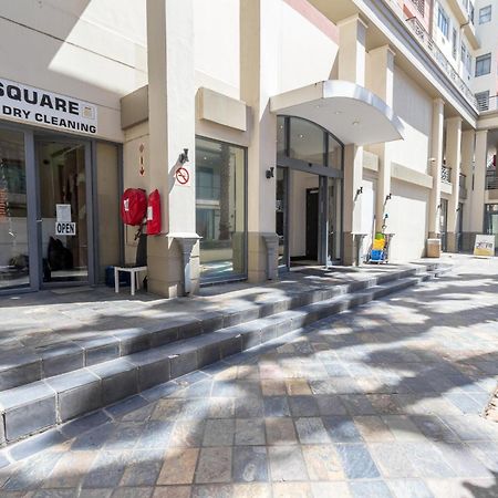 شقة The Square 135- Studio With Free Parking, Pool & Gym Access كيب تاون المظهر الخارجي الصورة