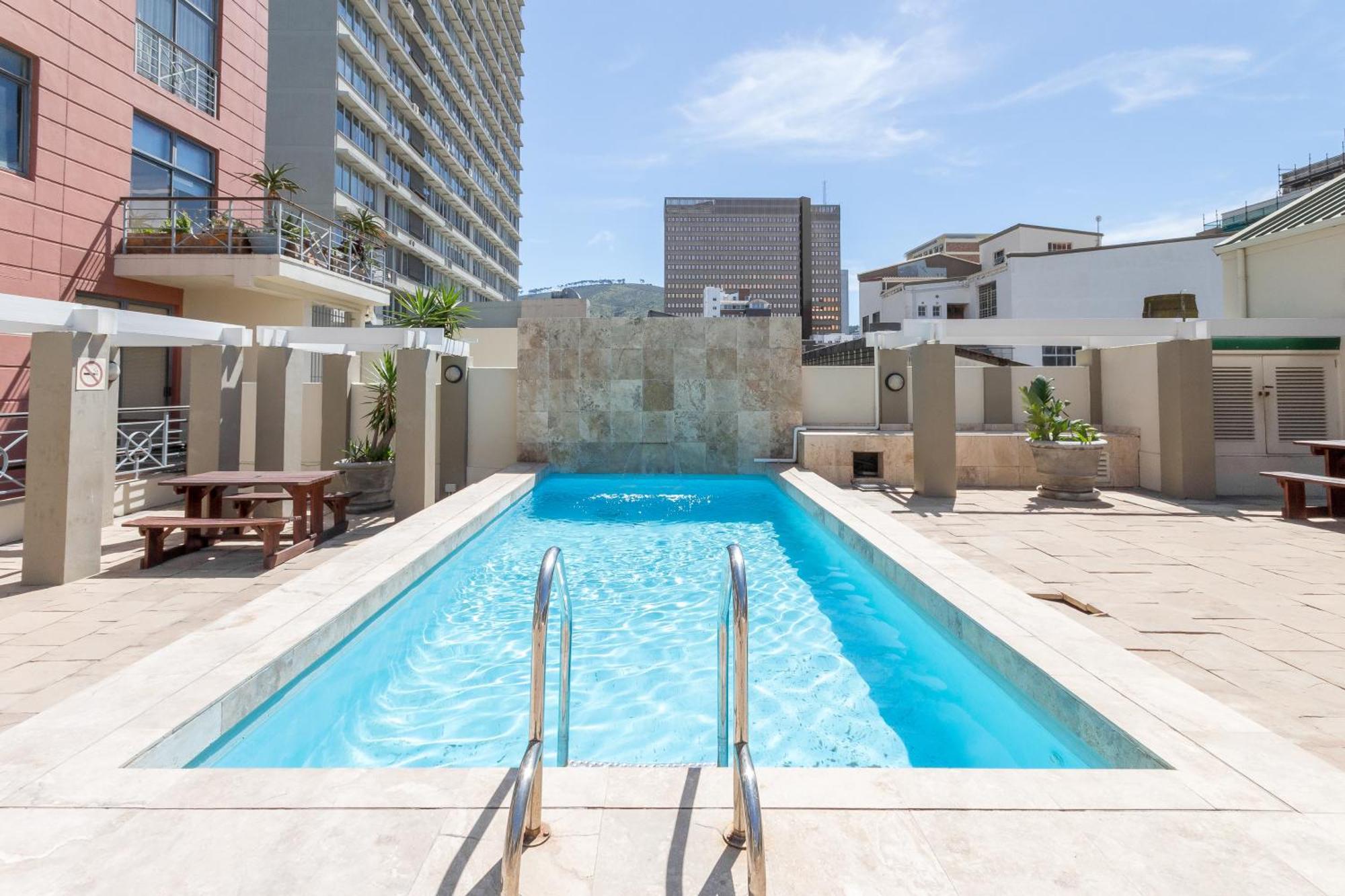 شقة The Square 135- Studio With Free Parking, Pool & Gym Access كيب تاون المظهر الخارجي الصورة