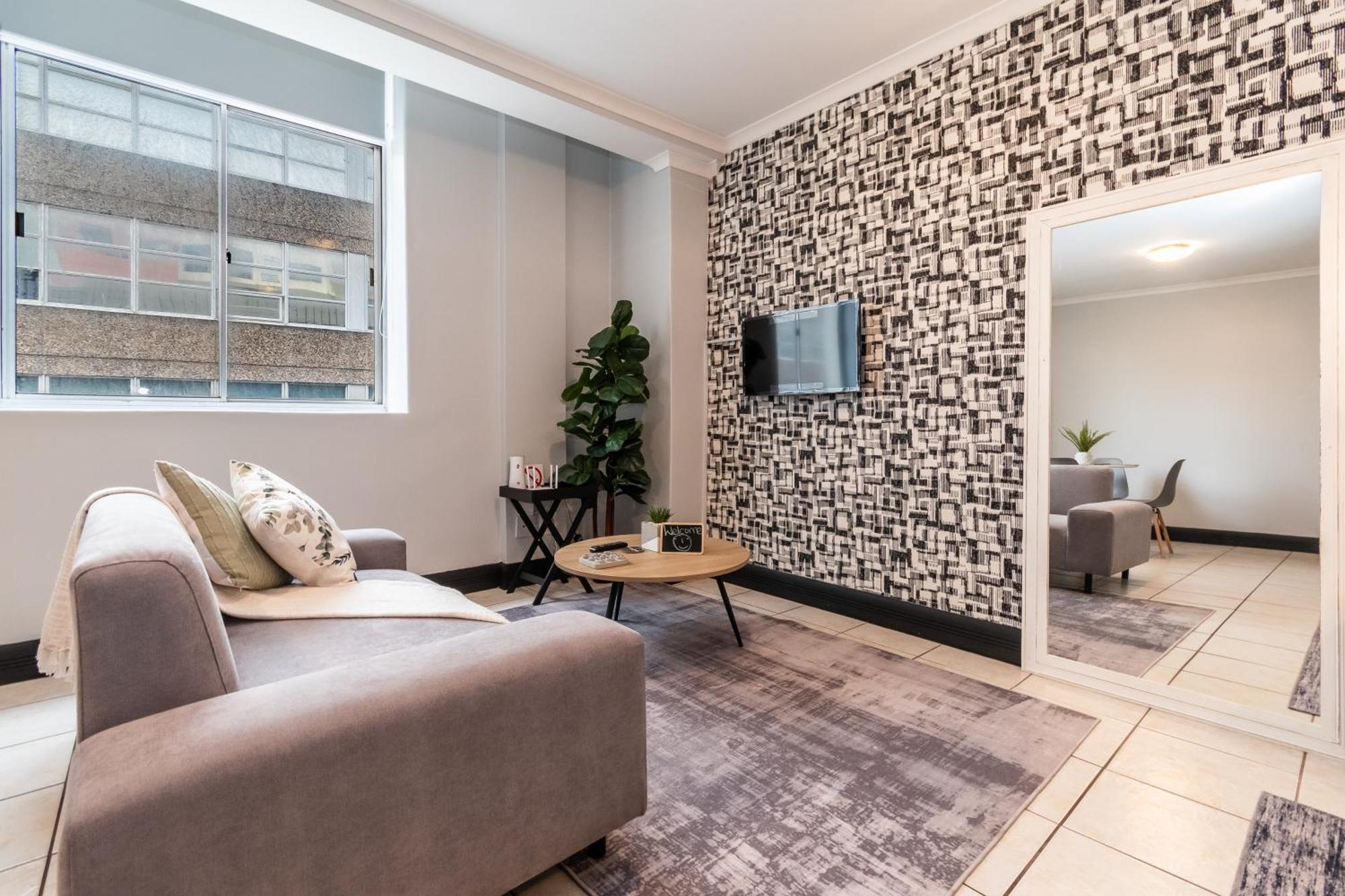 شقة The Square 135- Studio With Free Parking, Pool & Gym Access كيب تاون المظهر الخارجي الصورة