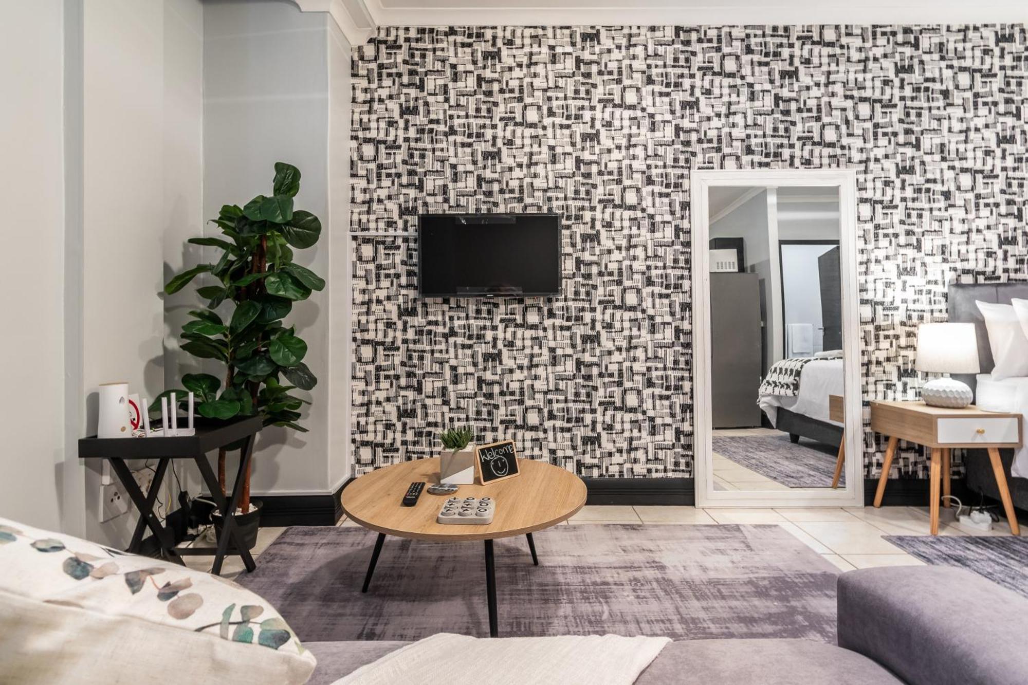 شقة The Square 135- Studio With Free Parking, Pool & Gym Access كيب تاون المظهر الخارجي الصورة